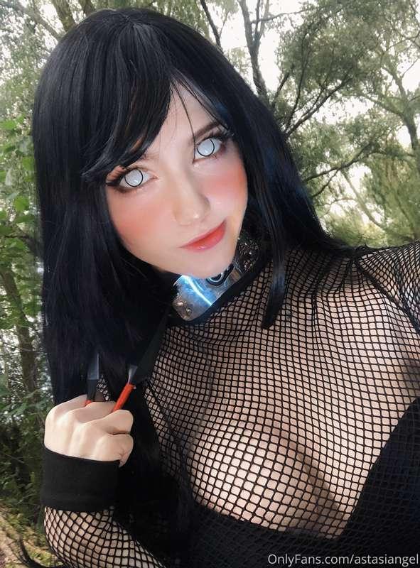 A few photos from the photo shoot :3  My phone broke down, b..