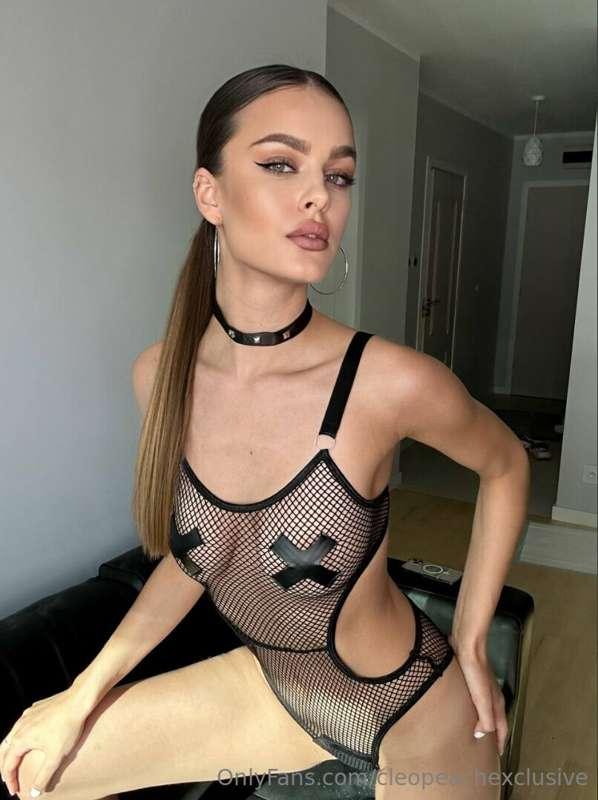 🔥 STOP SCROLLING 🔥@charming_silvi
🔥 Her wet pussy 🫦🫦 is wait..