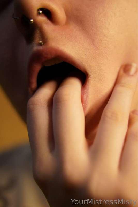 lustelf image #1