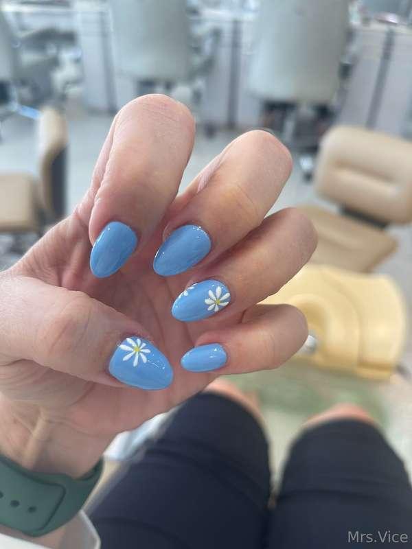 Somebody’s finally getting their nails done 💅…. And blue was..