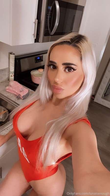 It’s cooking time 😋😋😋