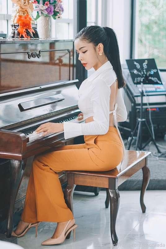 🎹 My chill day would love your guys besides me 😝❤️