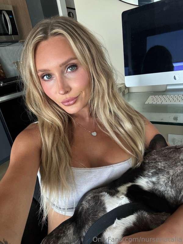 Afternoon puppy cuddles🐶💓