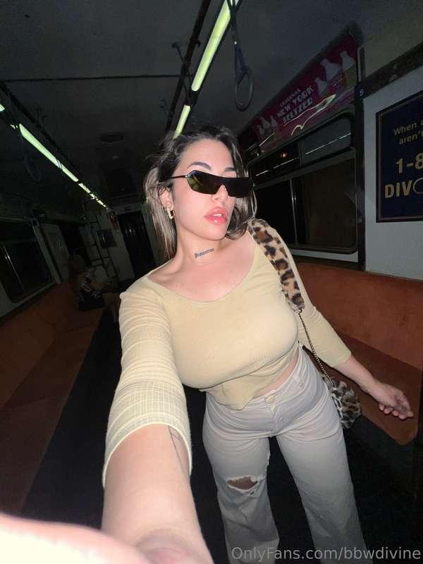 ## 𝓨𝓸𝓾 𝓽𝓱𝓲𝓷𝓴 𝔂𝓸𝓾 𝓬𝓸𝓾𝓵𝓭 𝓱𝓪𝓷𝓭𝓵𝓮 𝓪𝓵𝓵 𝓽𝓱𝓲𝓼 𝓢𝓐𝓢𝓢?😋💕
