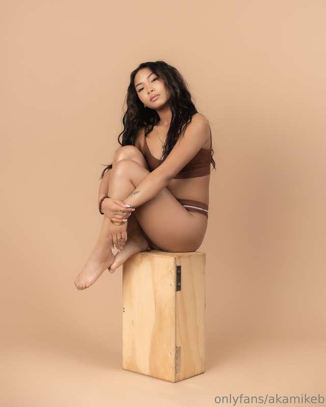 Brought Amaya into the studio and she came in, got undressed..