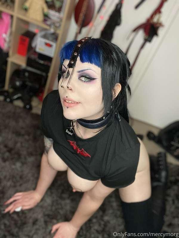 I got a nose hook recently. Don’t i look adorable?