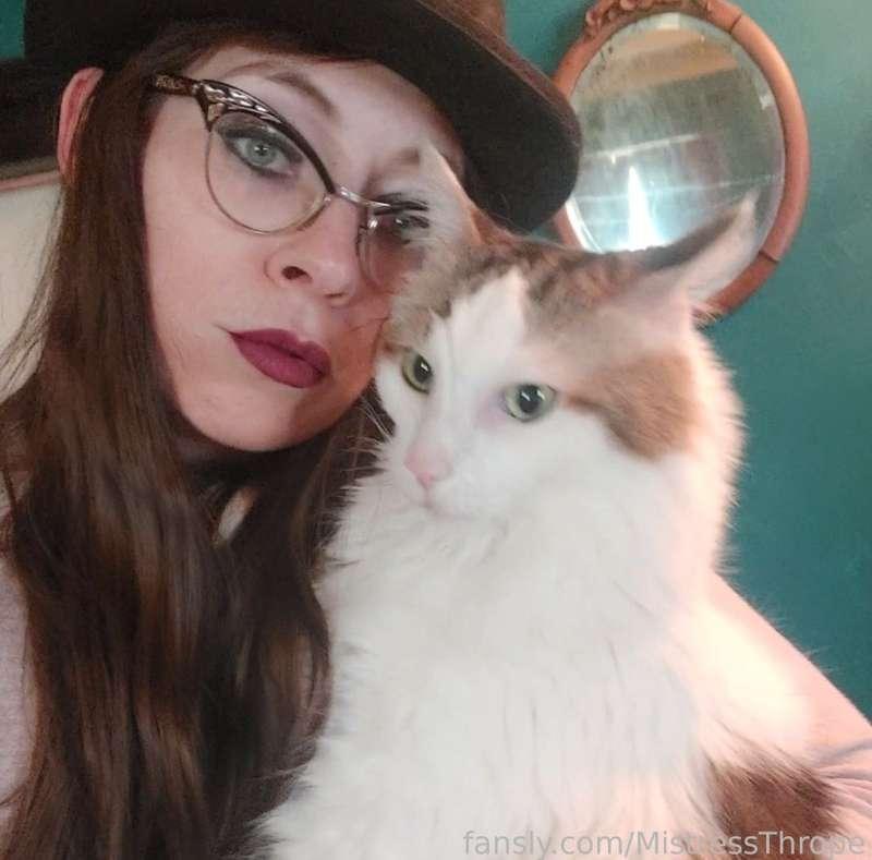 Happy Mother's day. Don't forget me, your favourite Cat Mum. 
Tips go towards cat treats, toys, and food. Thanks everyone. 

#fyp #cat #kitty #milf #pussy #femdom #dominatrix #mistress #hat #glasses #longhair #brunette #redlips #bff #goddess 