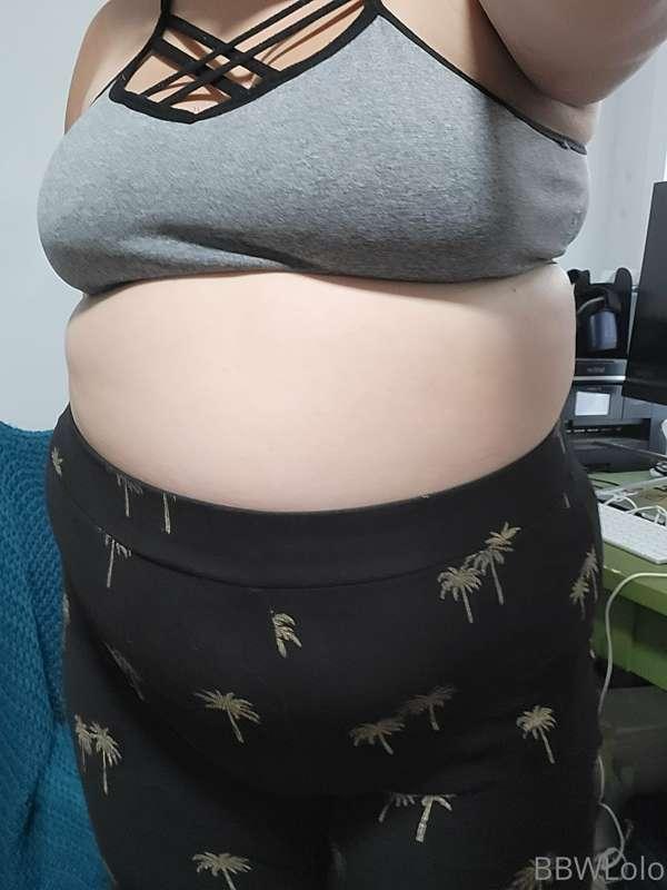 I love to show off while I get ready to treat myself to a la..