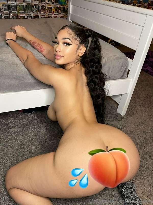 ### What would u do if u see me bending my fat ass like this..