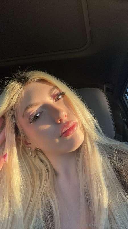 One message away from seeing the rest of the view 💌