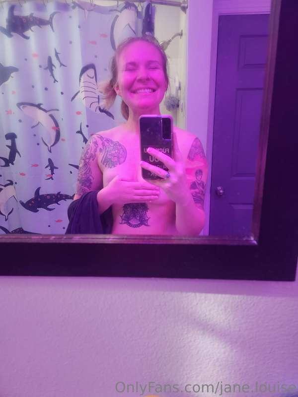 I'm shooting my next set in a few minutes! Some soapy tiddy ..