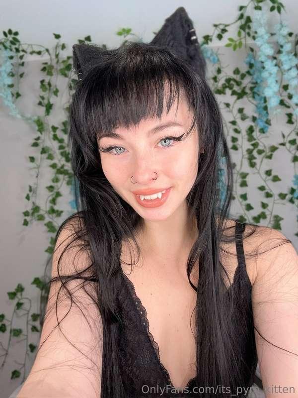 Hi bby i miss you 🥰 lets talk 🖤