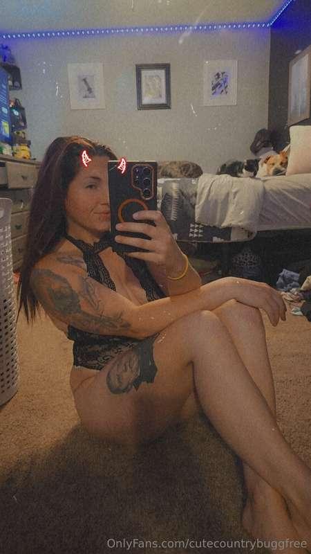 Fresh photo dump with a video of me playing with myself 😈😈😜