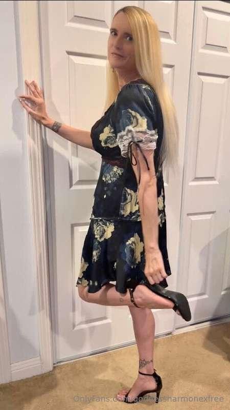 If you’ve cum to My pictures this week you owe Me $20. A sim..
