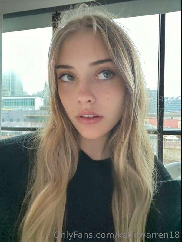 Icelandic model wants to try a different kind of modeling 👀🩵..
