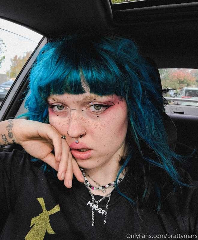 I bleached my eyebrows tell me how good I look