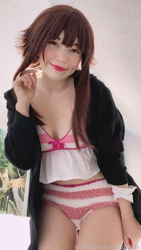 This Megumin pajama is so cozy uwu Im in love with it xD 
