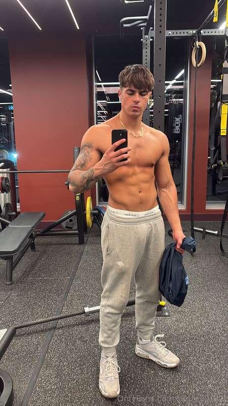 Back on the grind 😏