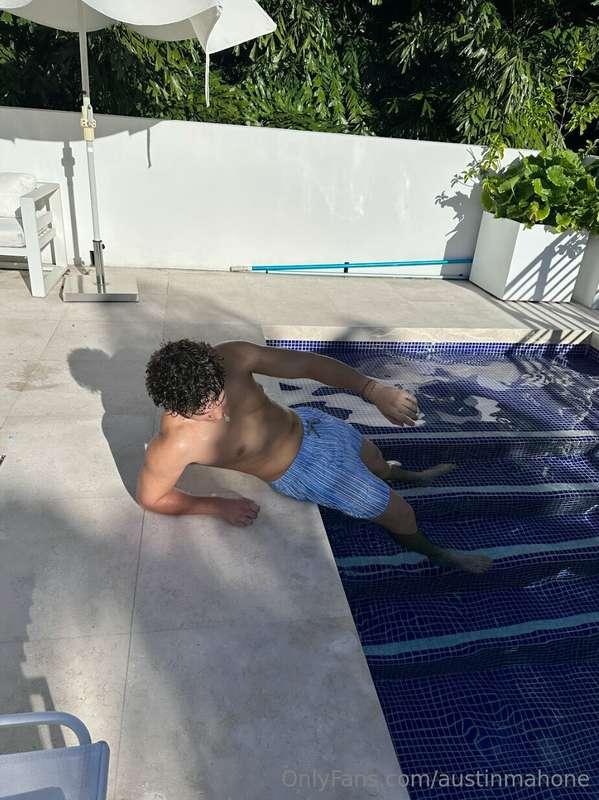 More back content 😏