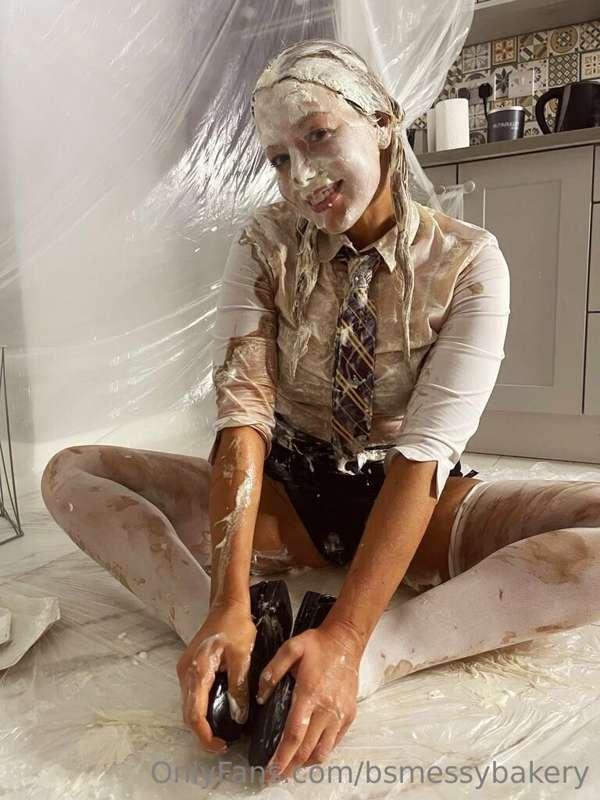 📚🤓  🎥 ‼️LIVE ‼️🎥🤓📚 THIS FRIDAY (3rd) 11:30PM 🇬🇧 6:30PM 🇺🇸  B..