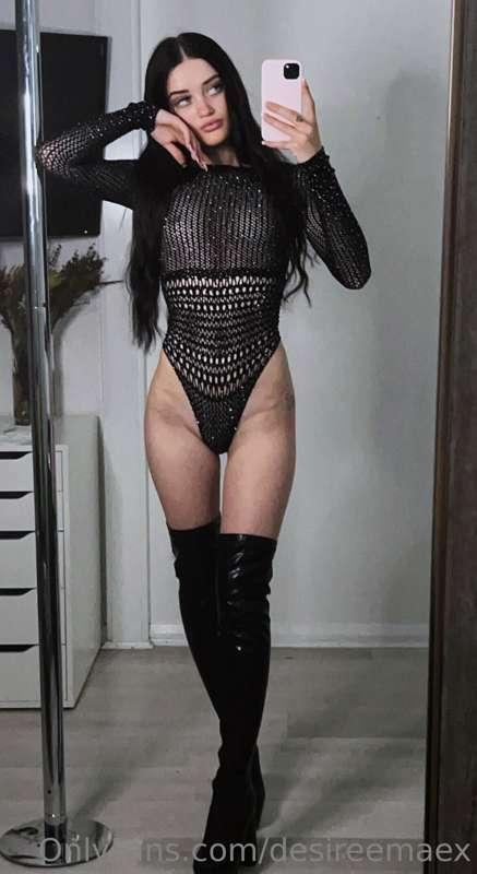 desireemaex image #0