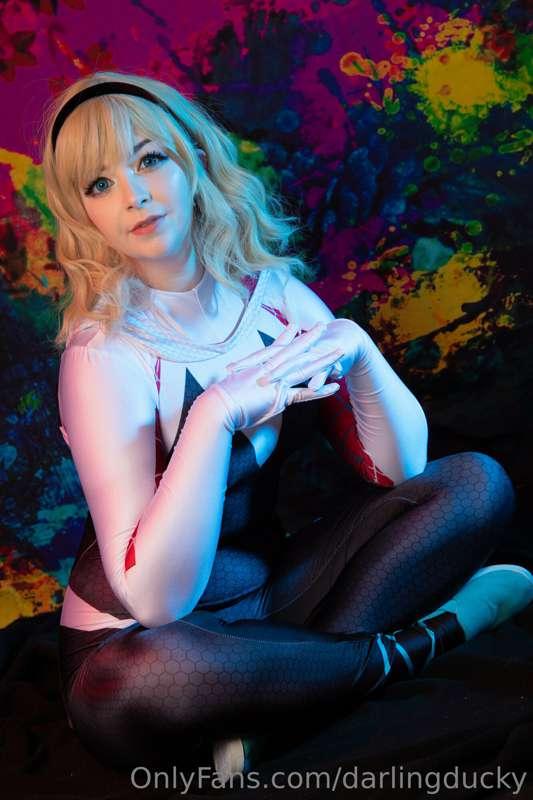 I want a new spider gwen suit 🥲