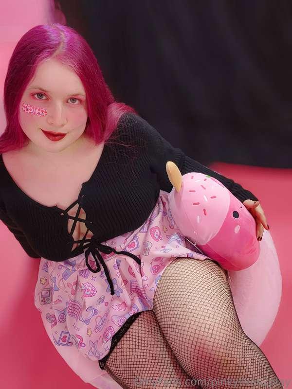 I'm 30 now all you subs gotta call me mommy now 😤😤