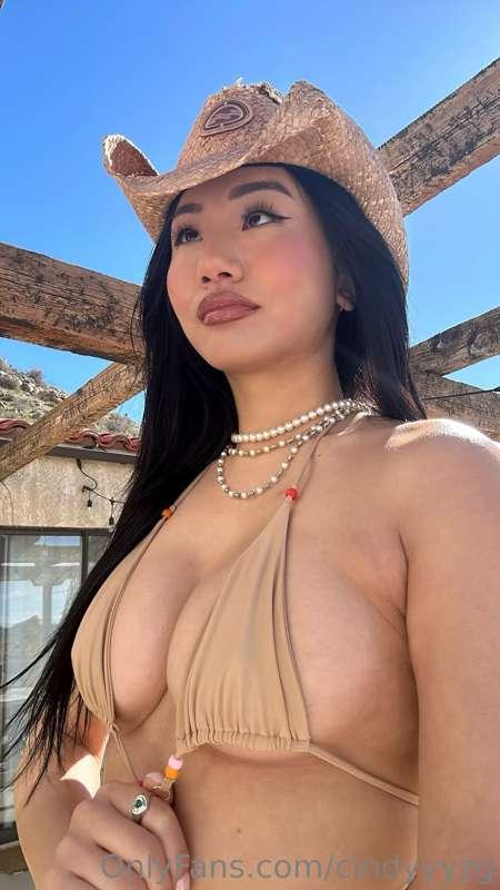 can your cowgirl ride u? 😈