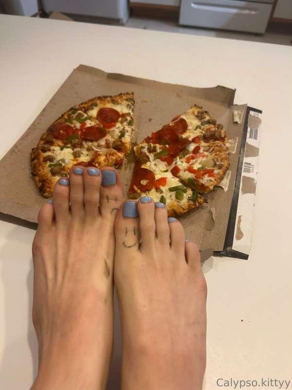 Pizza n toes