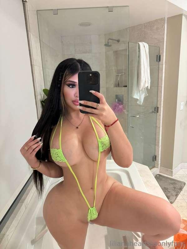 LIKE if you love this set on me