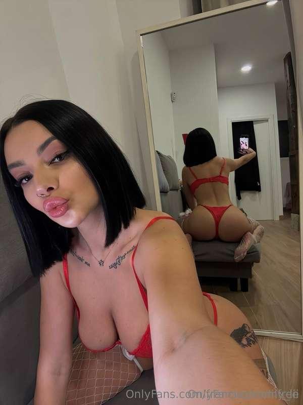 ## Cute latina 🇵🇷hottie @franciegloomfree with soft natural🍒..