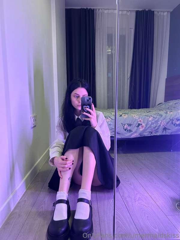 i'm bored just sitting around waiting for you👉👈