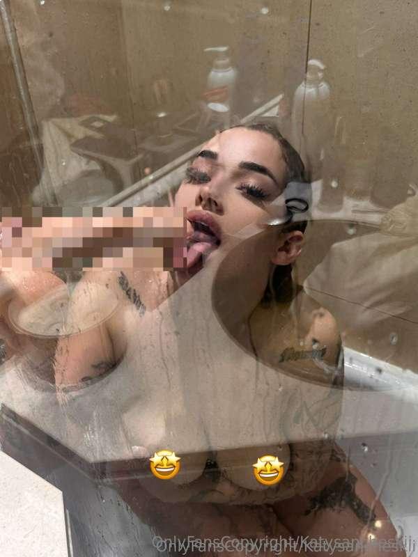 Te gustaria ver toda mi carita llena de semen???? Regalito d..