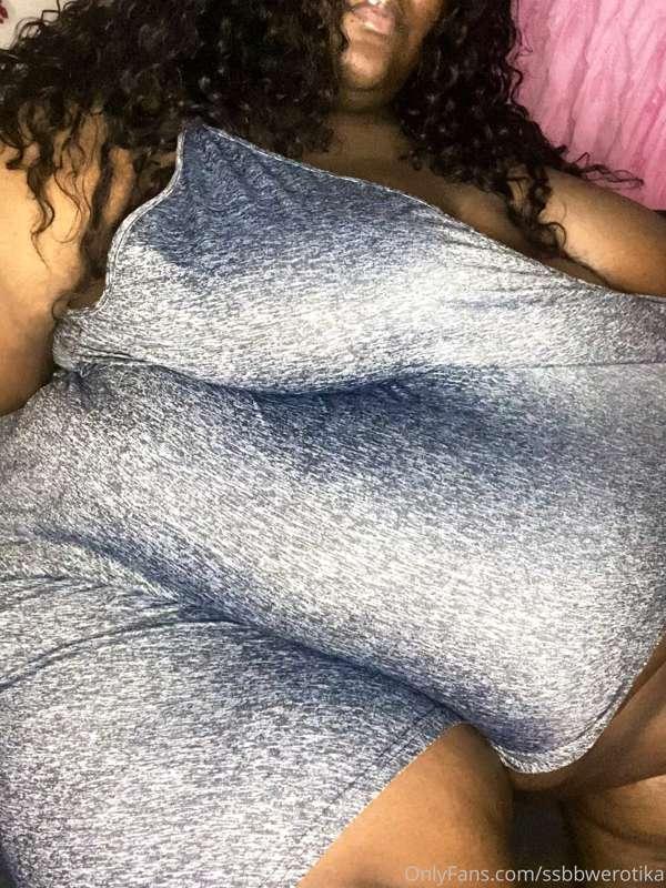 Undress me 👗 😘