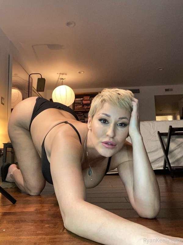 I’m ready to play naughty! Tip $25 to start sexting and lets..