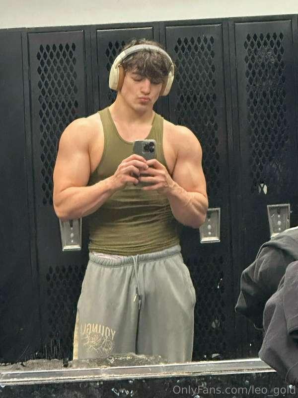 Fuck before the gym?
