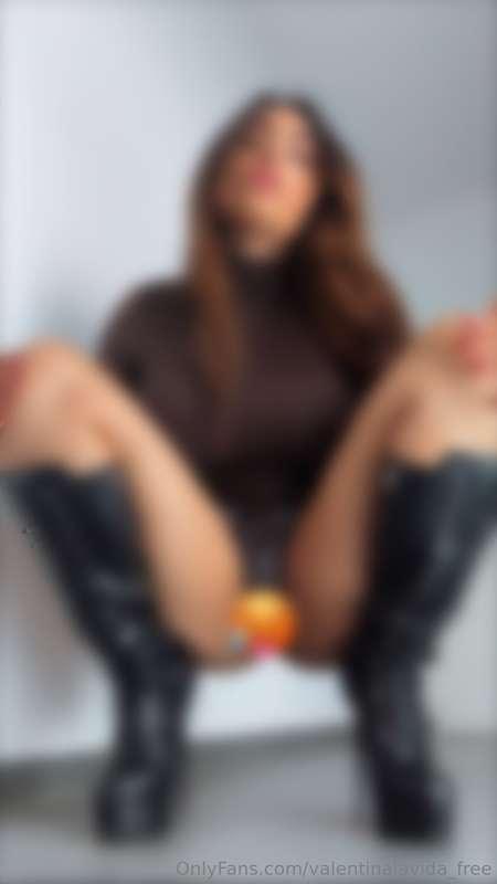I spread my legs for you😍😍🤤🤤🤤 carless my little pussy🐱💦💦 
ti..