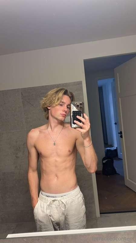 thinking about going live soon 👅👅👅