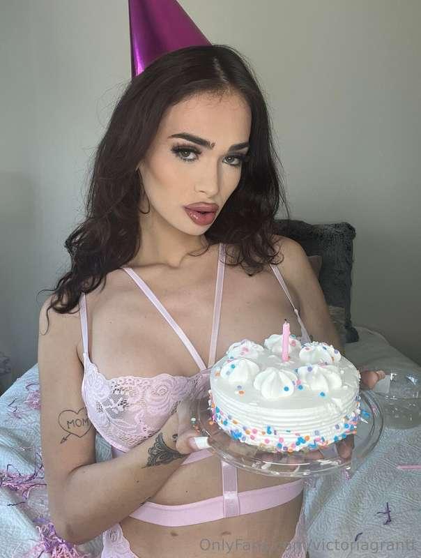 u got a birthday present for me? 💋
