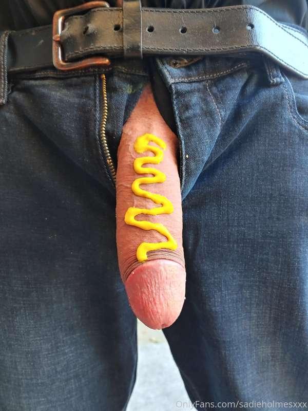 Makes me want a hot dog real bad 😂