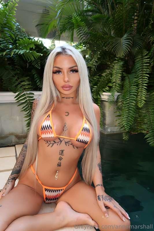 @vikkibennett is stunning 😇 FREE access to her VIP NEXT 20 O..