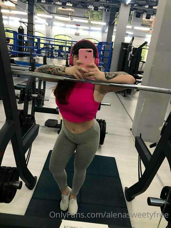 💦 When I get naked your cock will throb and I will tease it ..