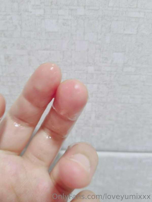 yummy finger 🤤😈