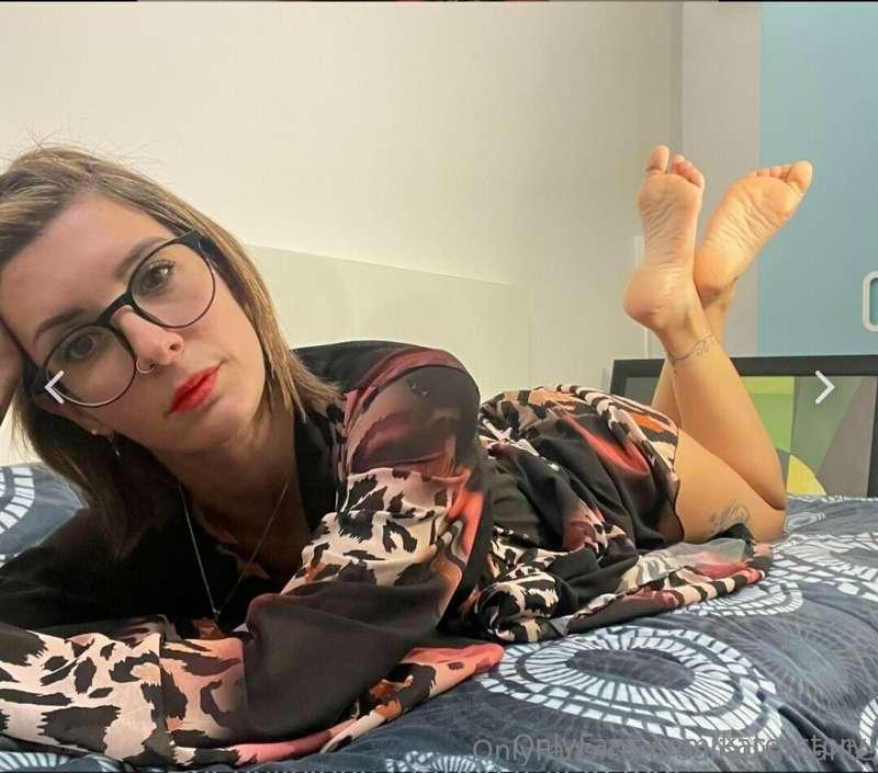 @feetmodel90 @daliadiamante (FREE)
#selfworship #footworship..