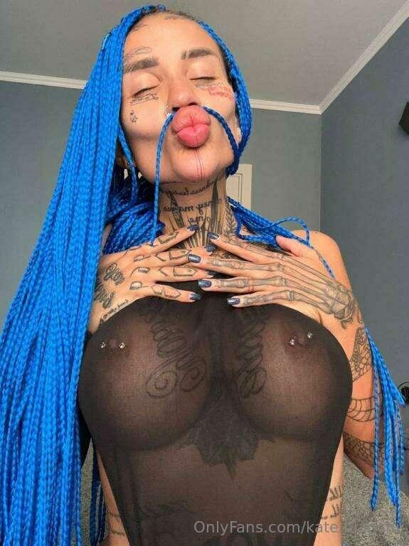 @lola_oops 😈 I WILL MAKE YOUR DICK EXPLODE WITH THE AMOUNT O..