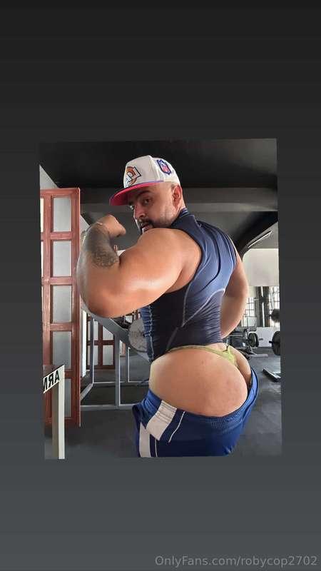 robycop2702 image #1