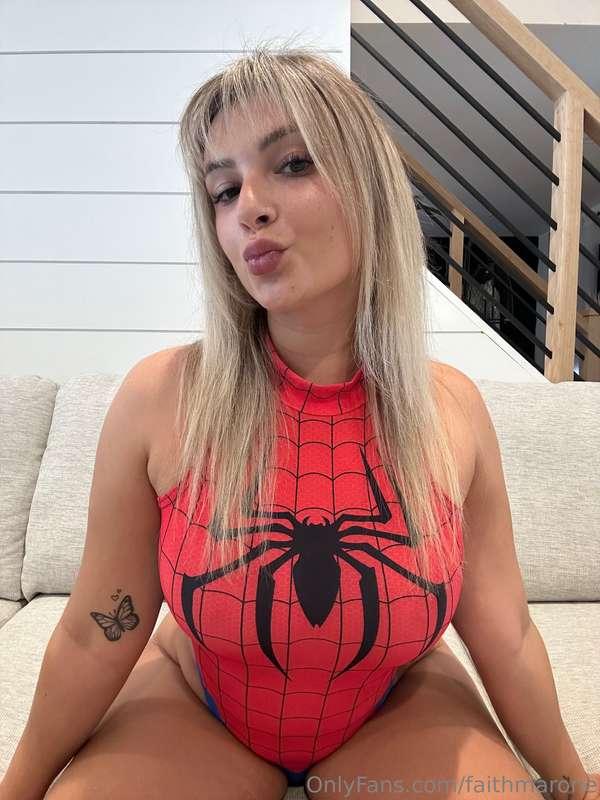 should I bring the bangs back?? lmk😘