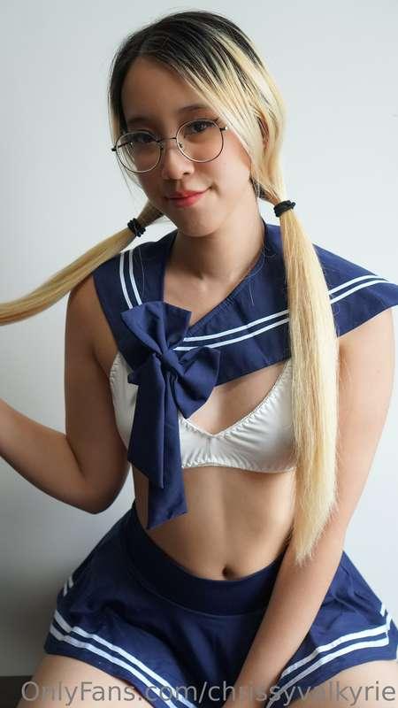 I need a new friend to play with I was so lonely and horny a..