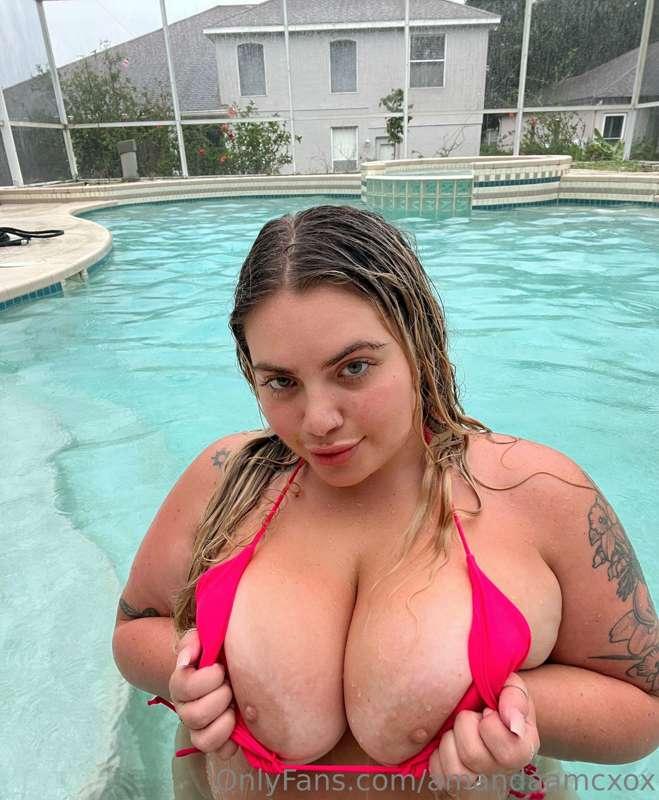 do my boooobies look good? 👀