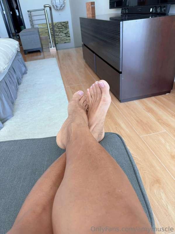 Some good feet for a Muscle Girl